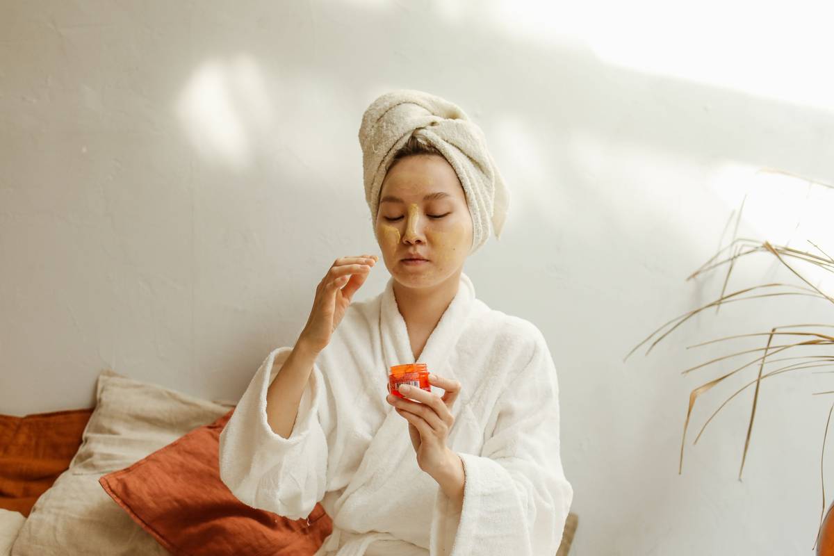Is Beth and Bath Body Oil Worth the Hype? A Deep Dive into Luxe Skincare Rituals